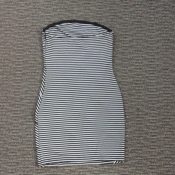 White and black strapless dress - Picture 2 of 3