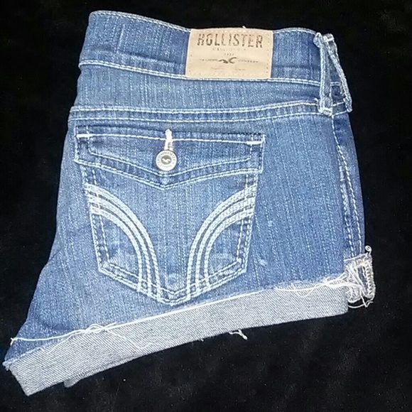 SOLD! Hollister Shorts!❤ Only Wore Once! EUC!!! - Picture 3 of 4