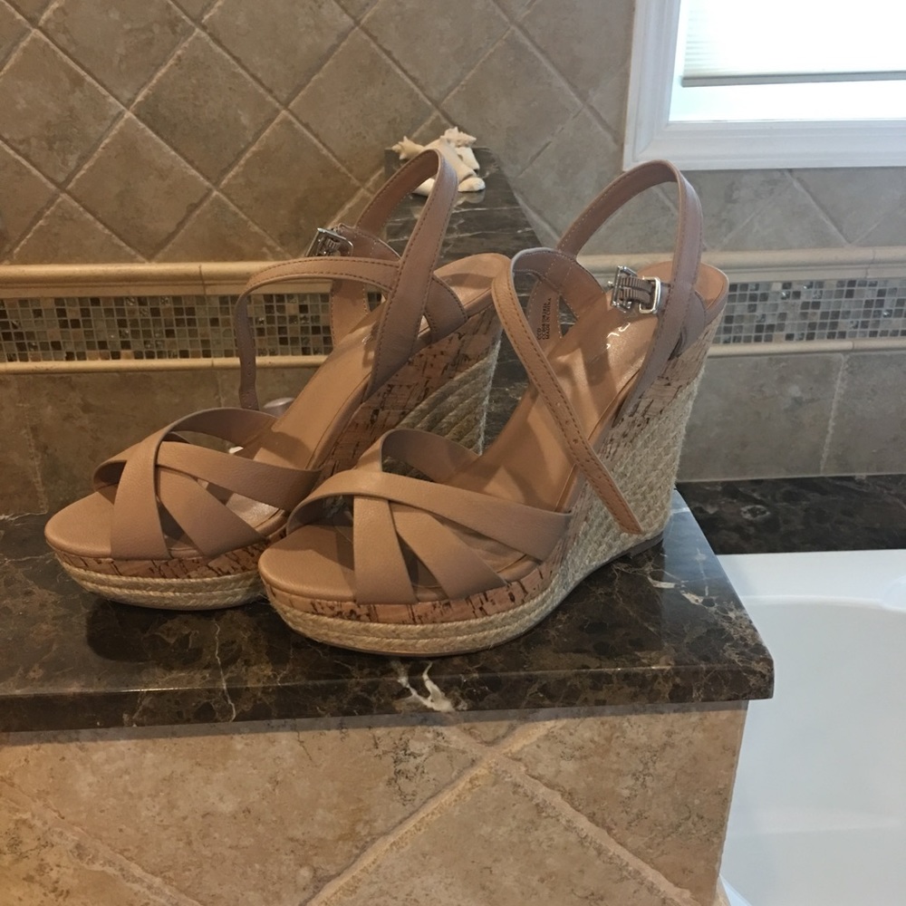 Charles David wedges