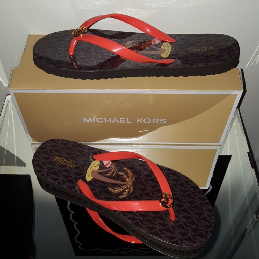 NEW MICHAEL MICHAEL KORS FLIP FLOP SHINY