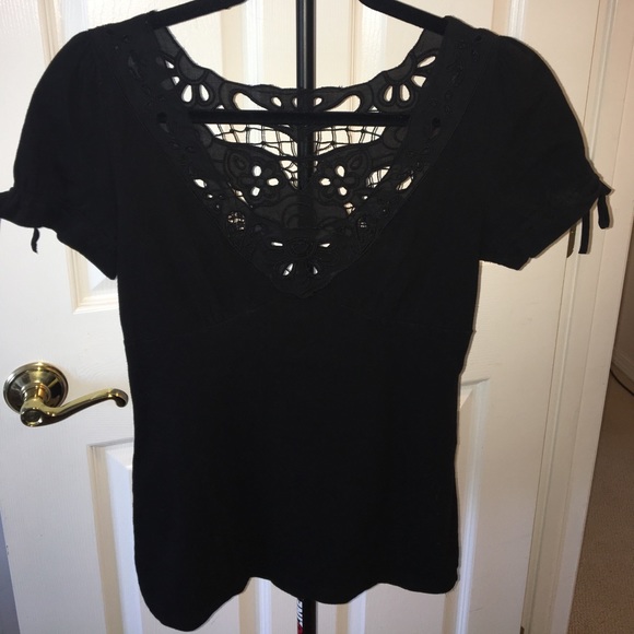 Gorgeous lace top!! - Picture 3 of 6
