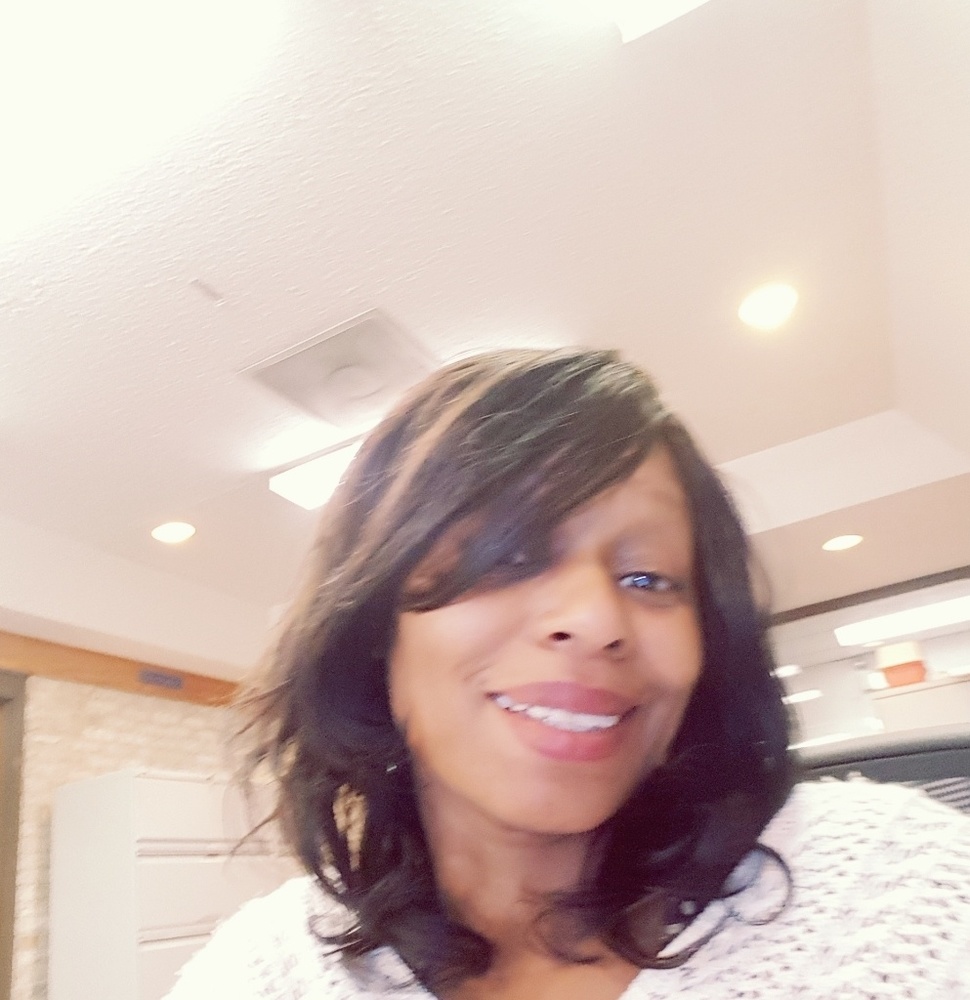 Meet your Posher, Maxine