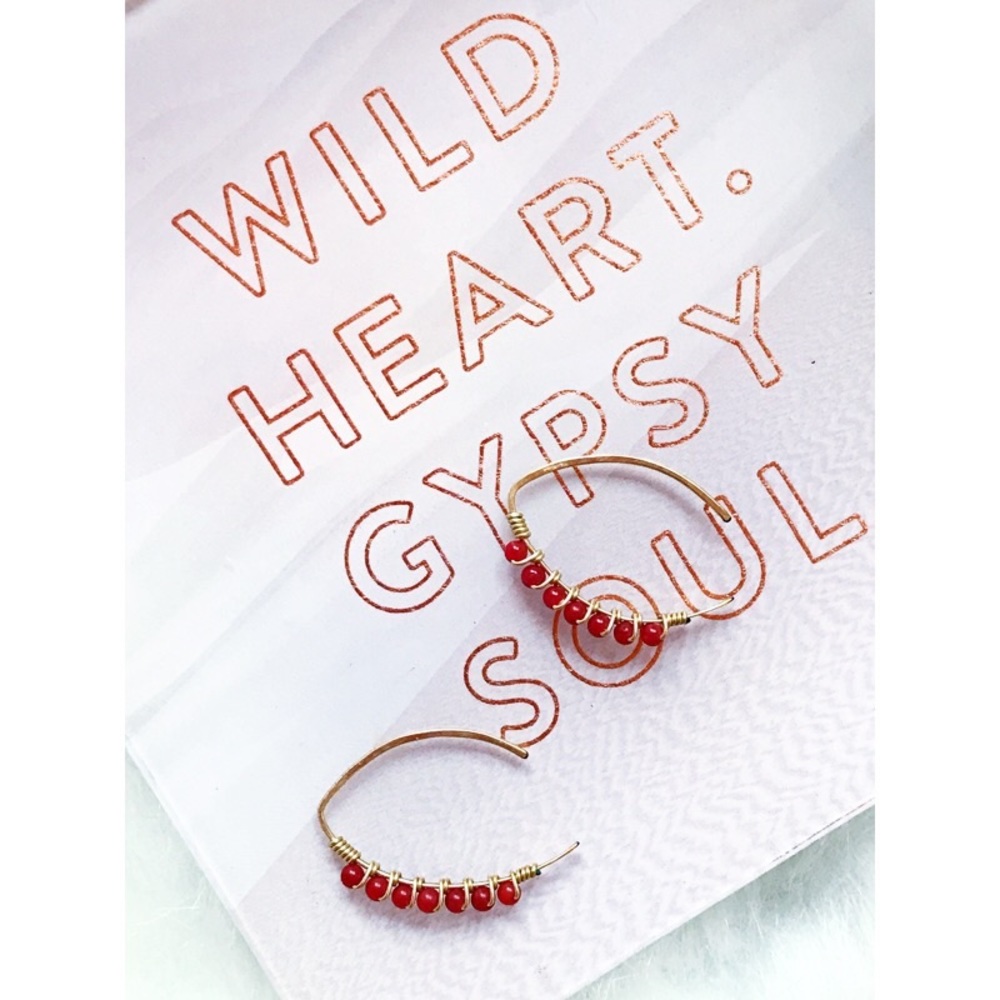 . {GOLD CLIMBERS} Spanish 14K gold + bead earrings