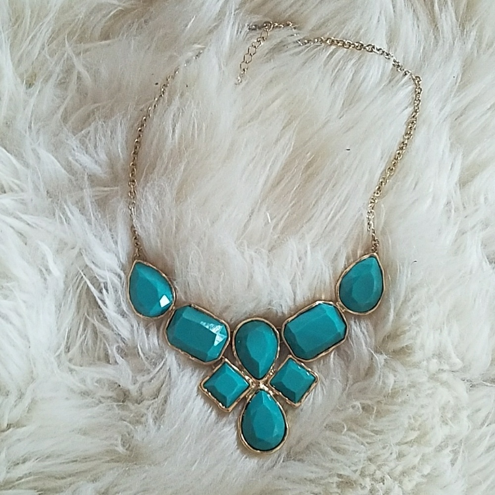 Statement necklace