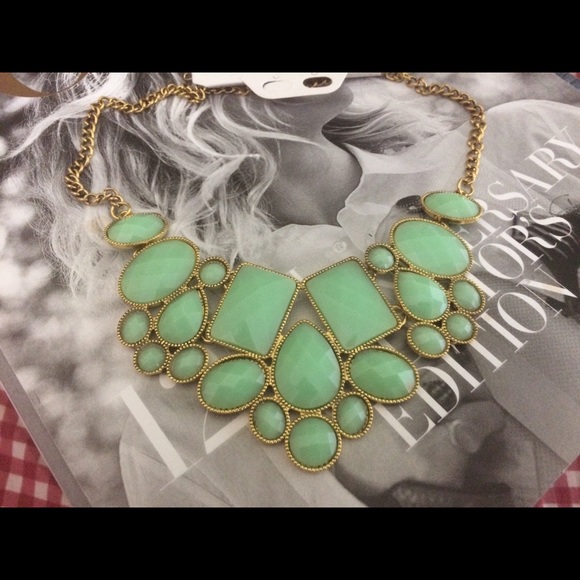 Jewelry - Statement Necklace