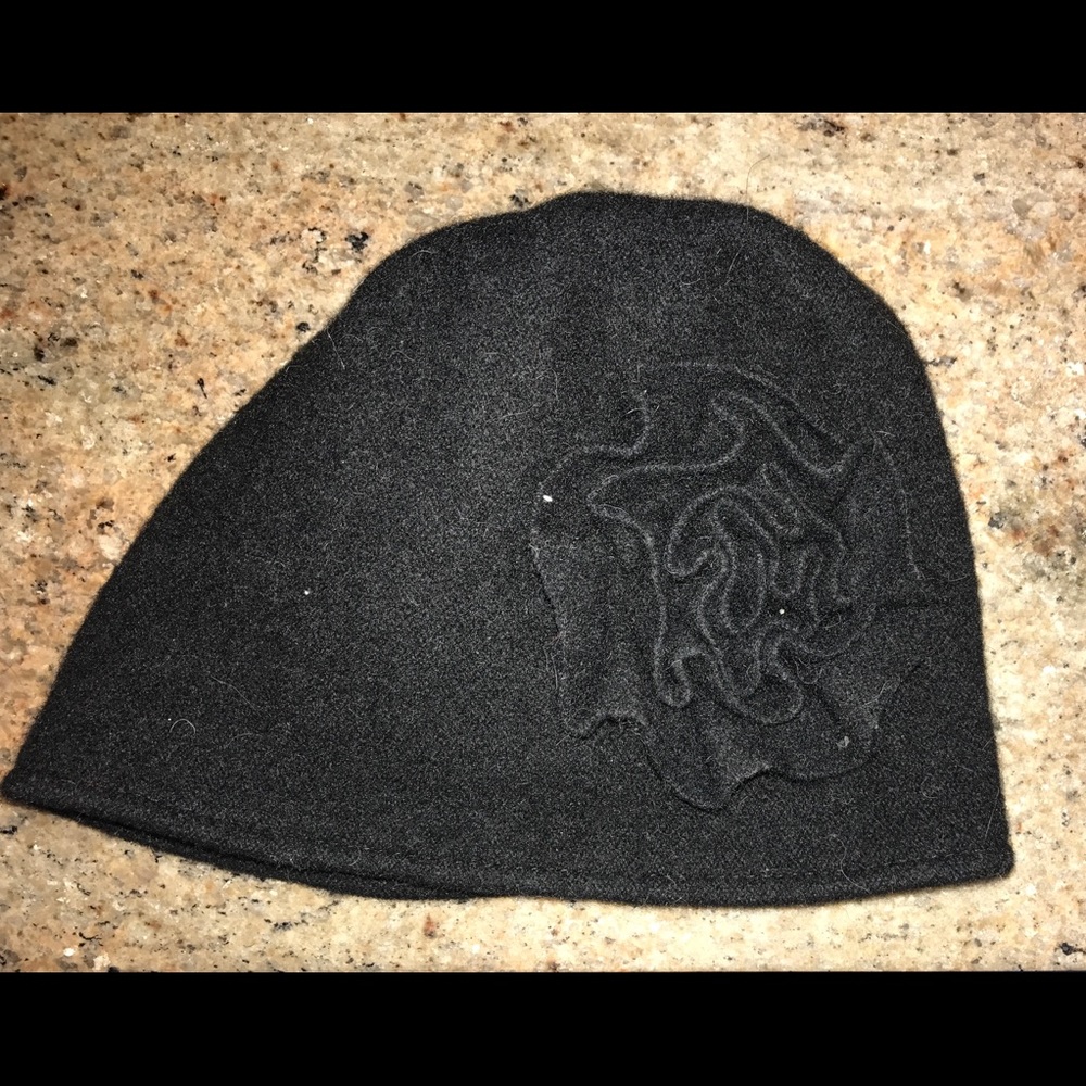 Black Capelli Hat With Rose