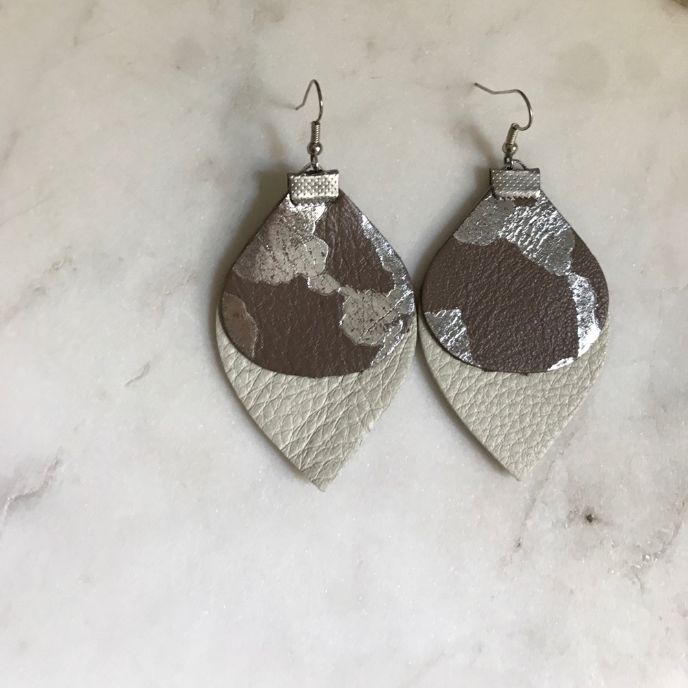Leather earrings
