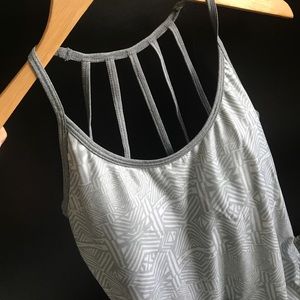 Grey patterned running tank