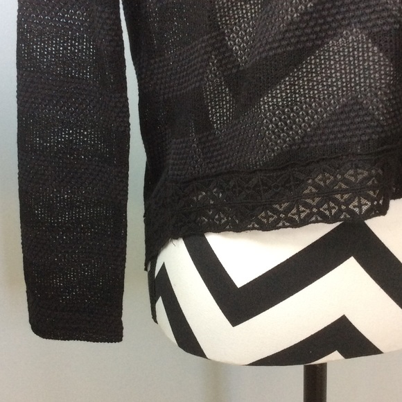 1 MEDIUM LEFTBlack Split Back Sweater - Picture 3 of 6