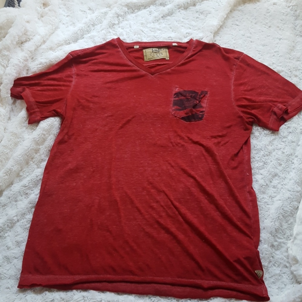 Guess T shirt