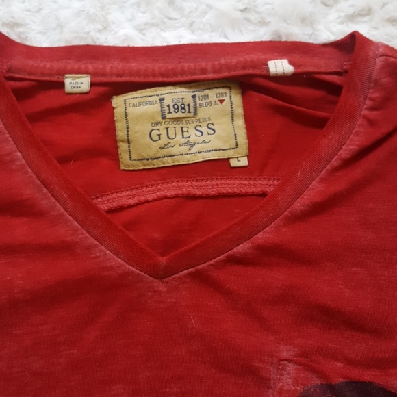 Guess T shirt - Picture 3 of 4