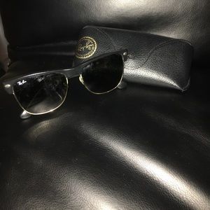 Ray-Ban 4175 877 Oval Sunglasses