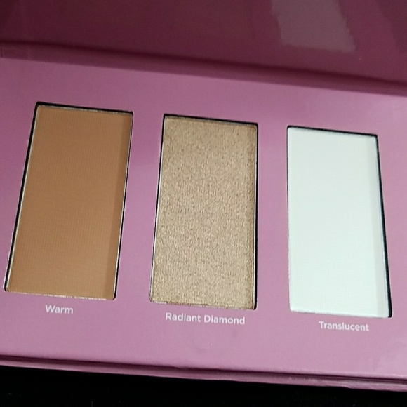 Only 1 left H❤OST PICKNEW$90 Retail ULTA - Picture 2 of 8