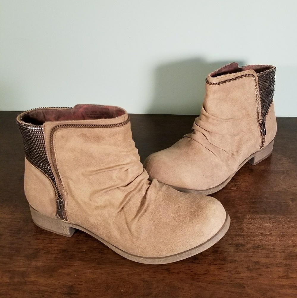 Maurices size 10 boots