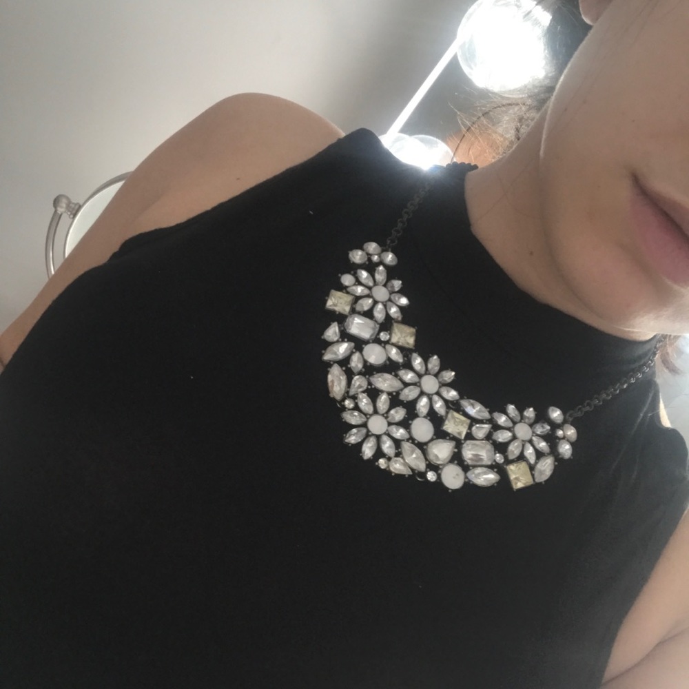 LAST CHANCE***A&F Jeweled Necklace