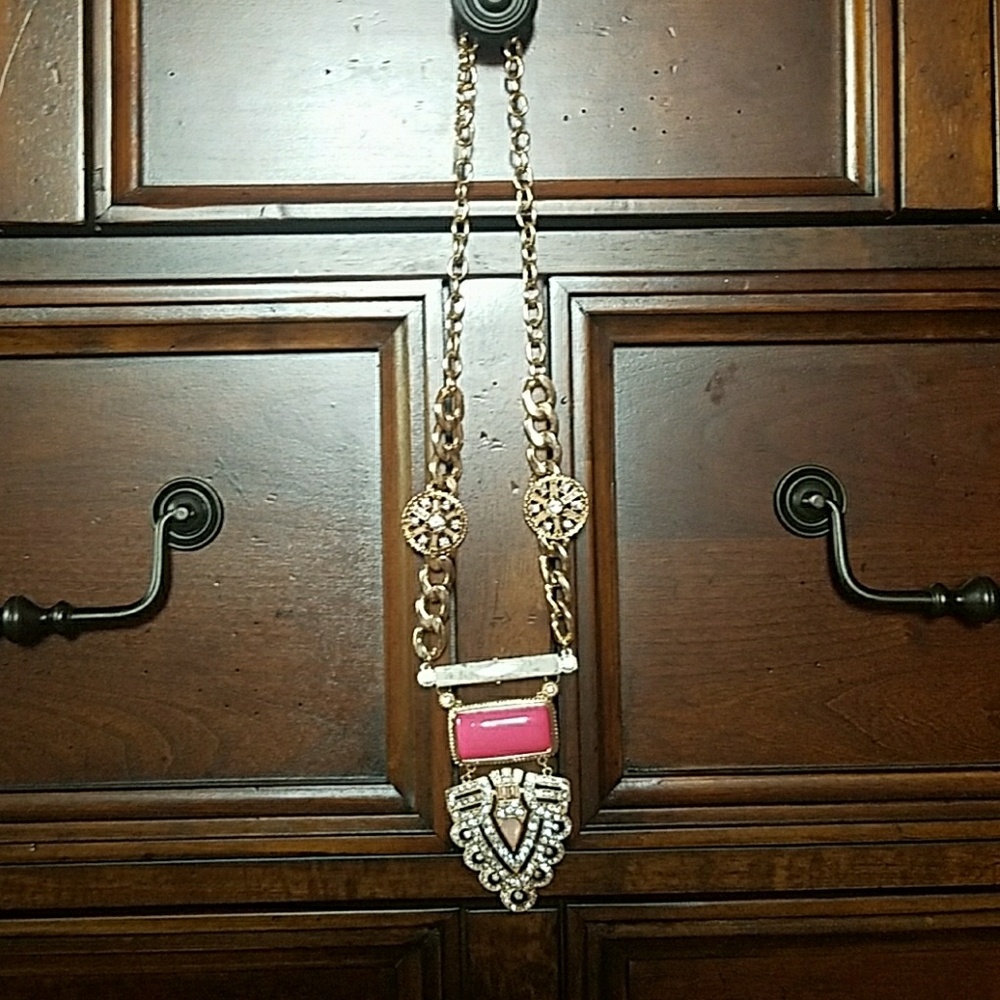 Statement necklace