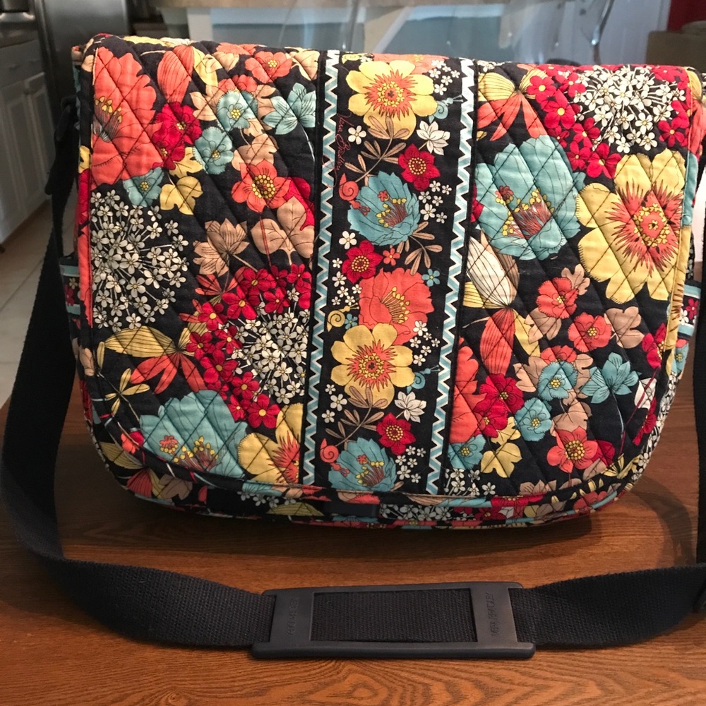 Vera Bradley Messenger Bag Happy Snails