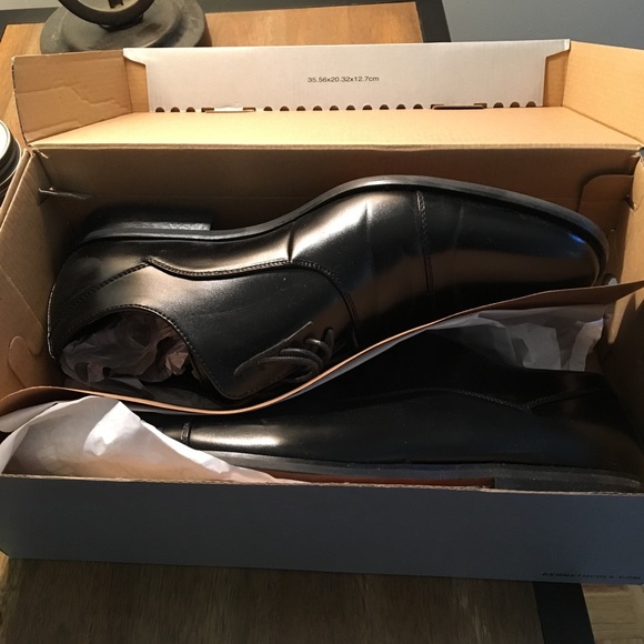 Men\'s dress shoes