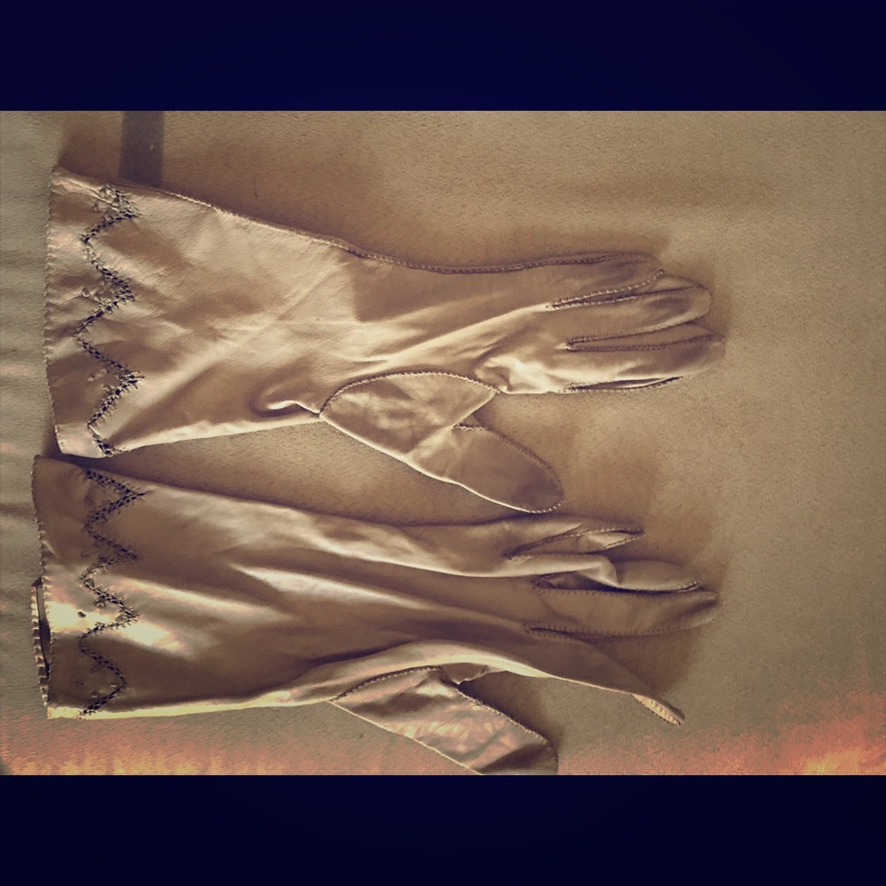Tan Vintage Leather Gloves