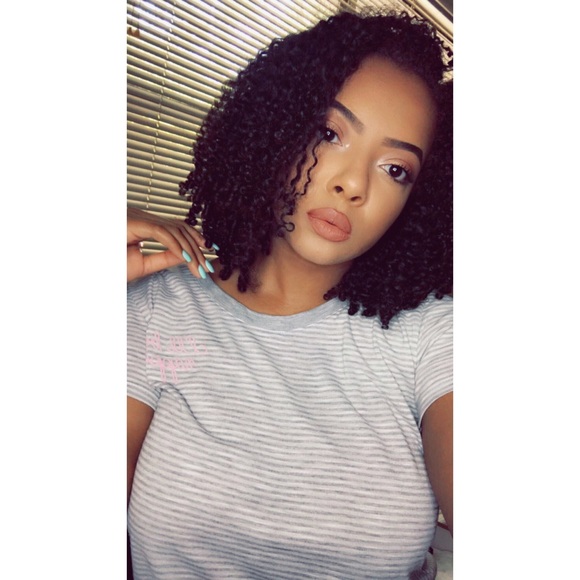 ✨Meet your Posher, Sydney✨ - Picture 5 of 6