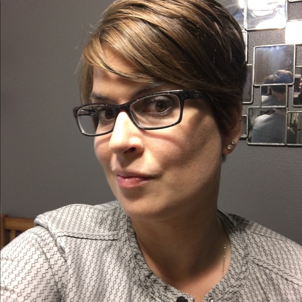 Meet your Posher, Kasey