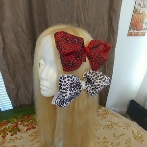 Large leopard bow bundle