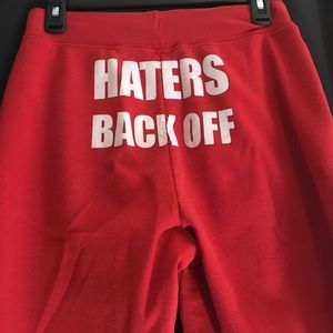 Miranda sings "haters back off" sweatpants