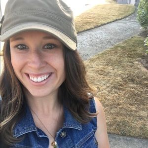 Meet your Posher, Genna