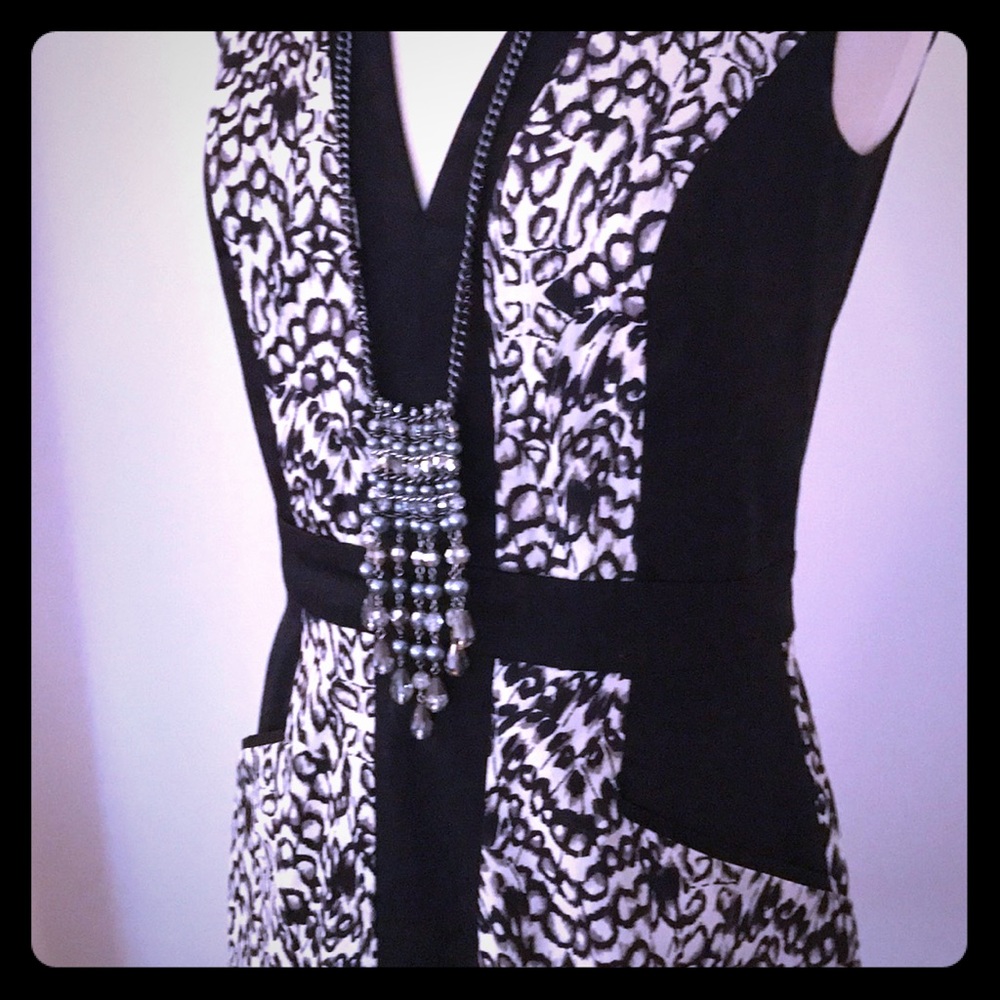 Adorable  printed dress by French Connection