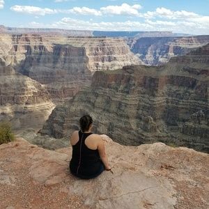 Meet your Posher, Felicia