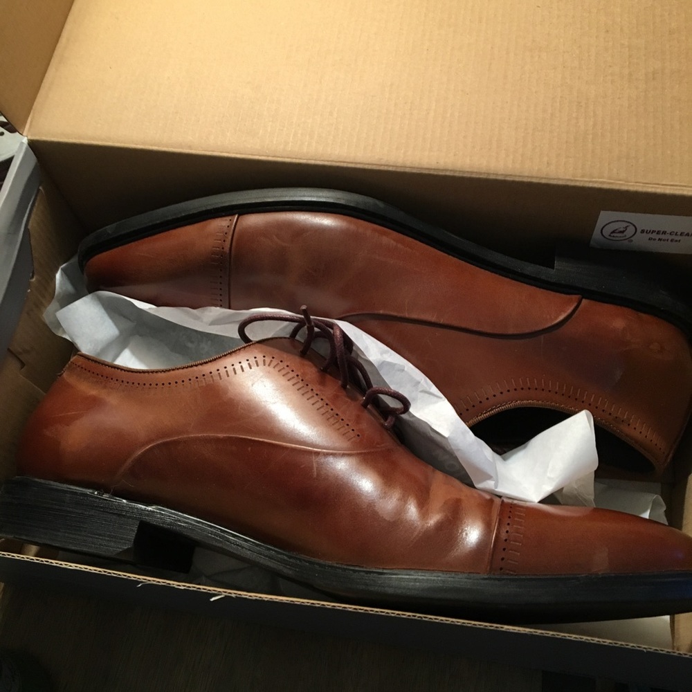 Men's dress shoes