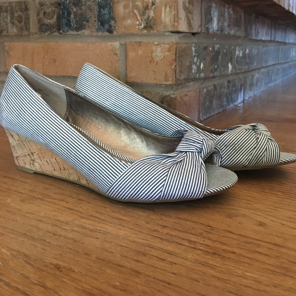 Cute striped wedges!!