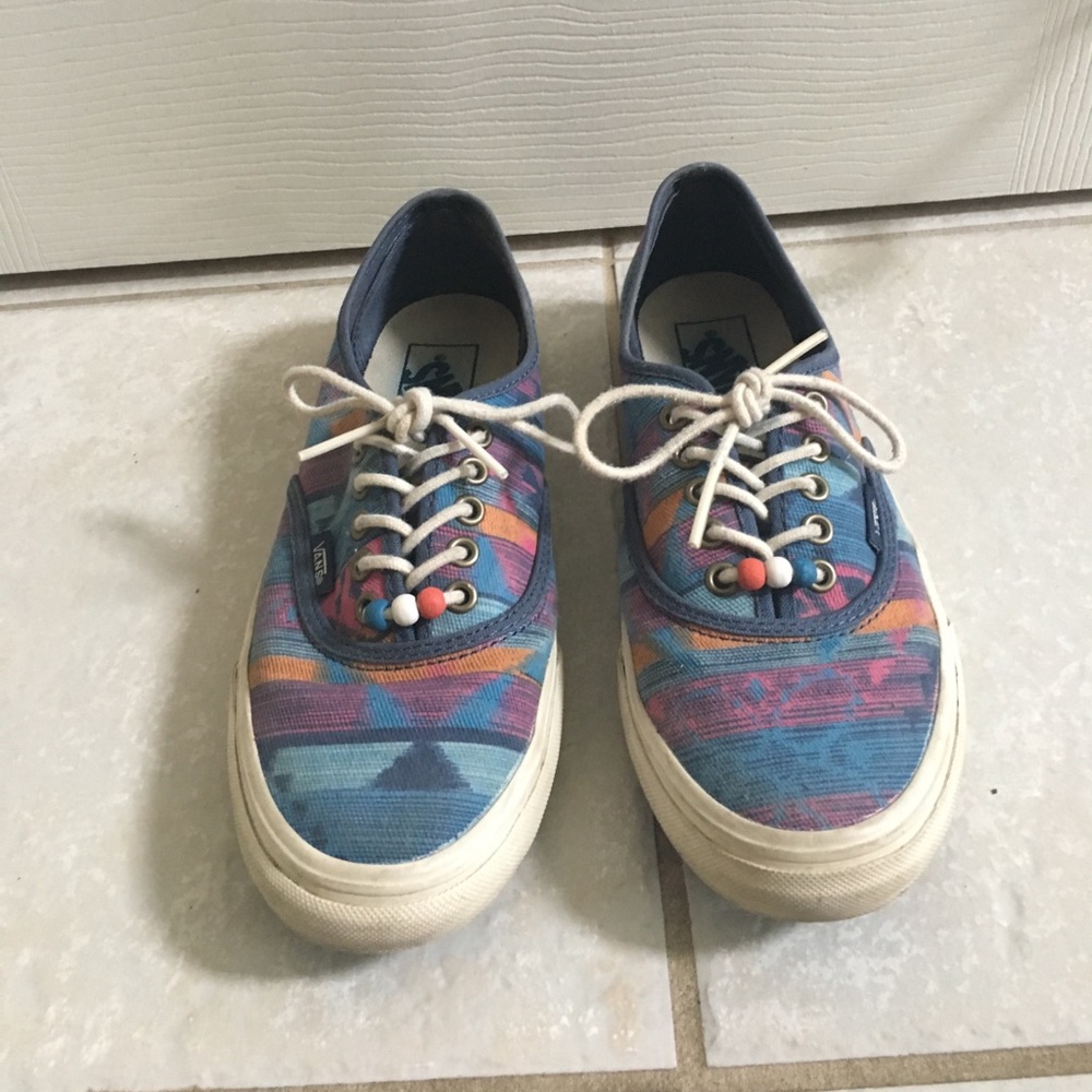 Tribal Bead Vans - Picture 2 of 6