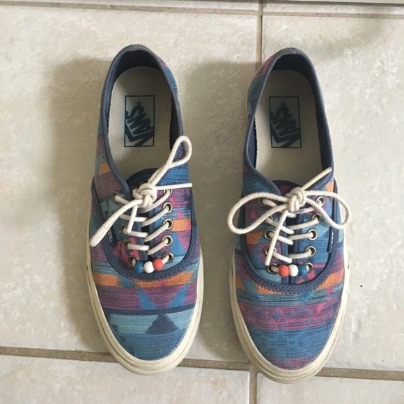 Tribal Bead Vans - Picture 5 of 6