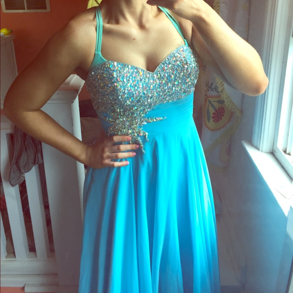 Tony Bowls prom gown