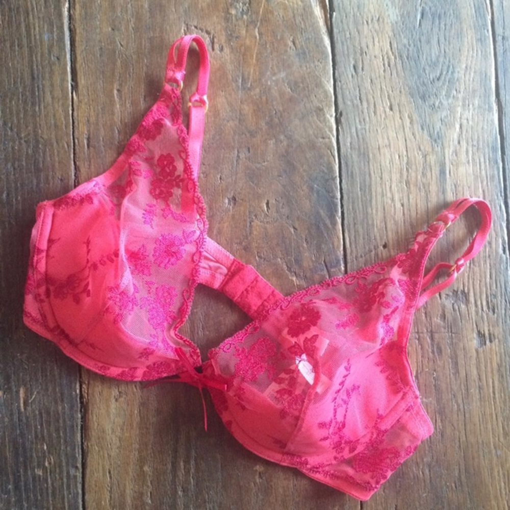Victoria's Secret Red Bra 34D