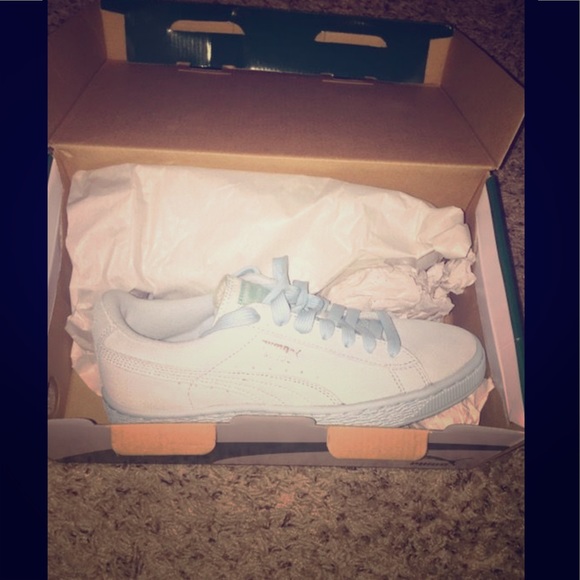 Puma Suede Classics Sky Blue - Picture 1 of 5