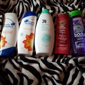 Shampoo, body wash and lotion bundle