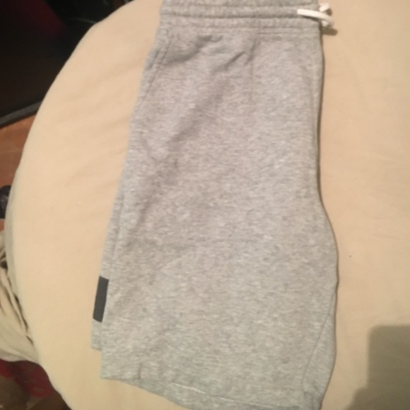 Old navy pajama shorts - Picture 3 of 4