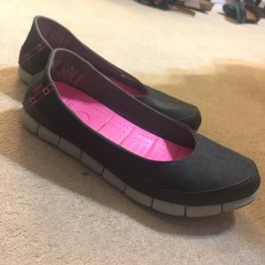 Crocs flats