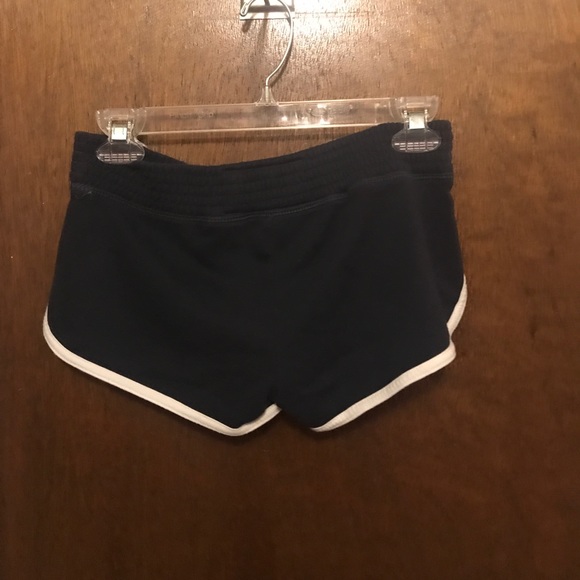 Hollister shorts - Picture 2 of 2