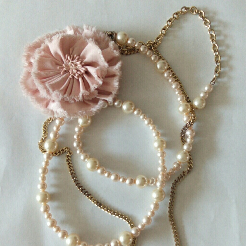 Banana Republic pearl flower gold chain belt