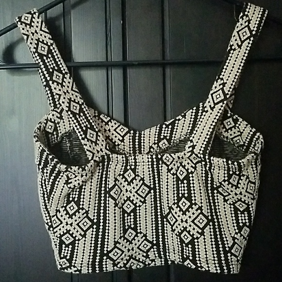 Charlotte Russe XS crop top - Picture 2 of 4