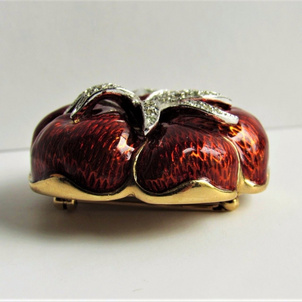 JUDITH LEIBER "Strawberry" Enamel Gold Plated Pin - Picture 3 of 6