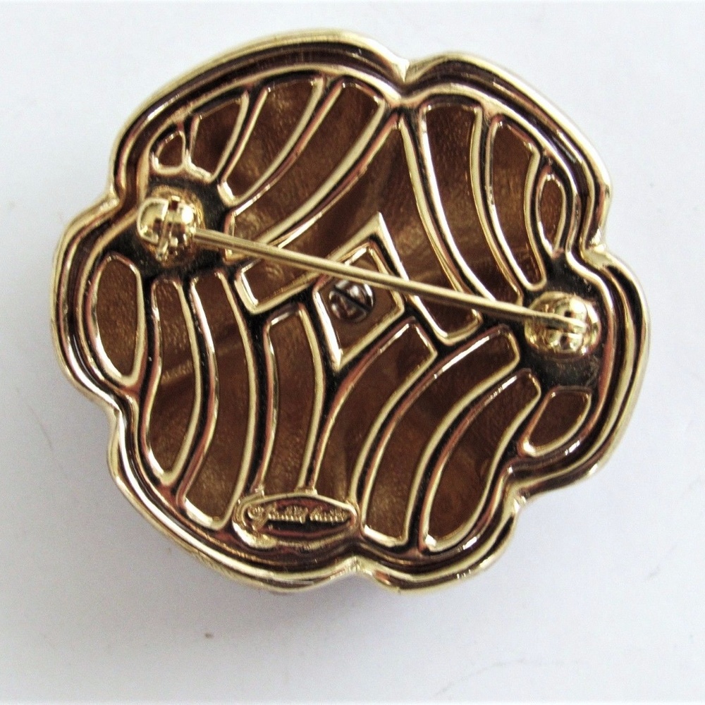 JUDITH LEIBER "Strawberry" Enamel Gold Plated Pin - Picture 5 of 6