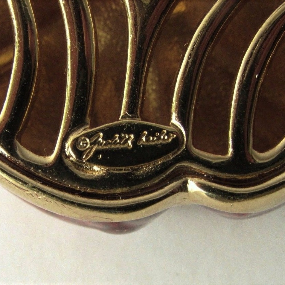 JUDITH LEIBER "Strawberry" Enamel Gold Plated Pin - Picture 6 of 6