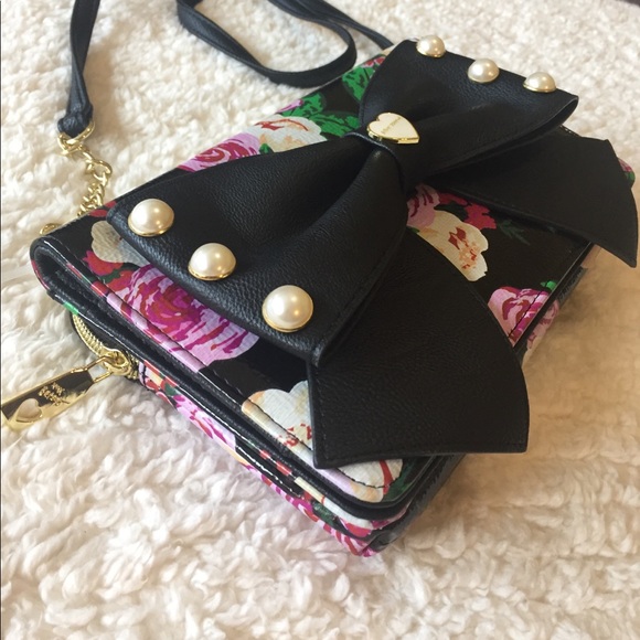 NWOT! BETSEY JOHNSON DBL ENTRY WALLET/CROSS BODY - Picture 3 of 5