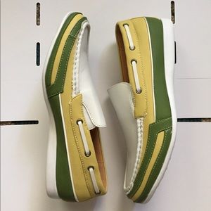 New Xuela Men's White/Yellow/Green Loafers, Size 8