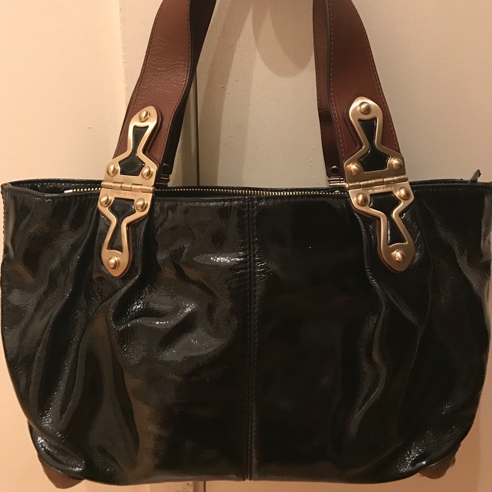 **SOLD** Michael Kors Joplin Black/Mocha Satchel.
