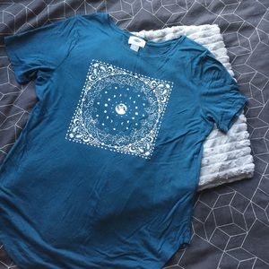 Old navy graphic tee